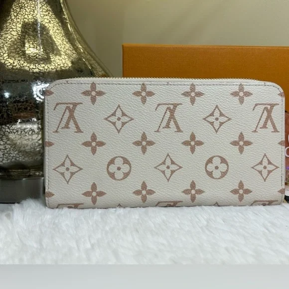 Louis Vuitton Dune Monogram Zippy Wallet NIB - Picture 3 of 8